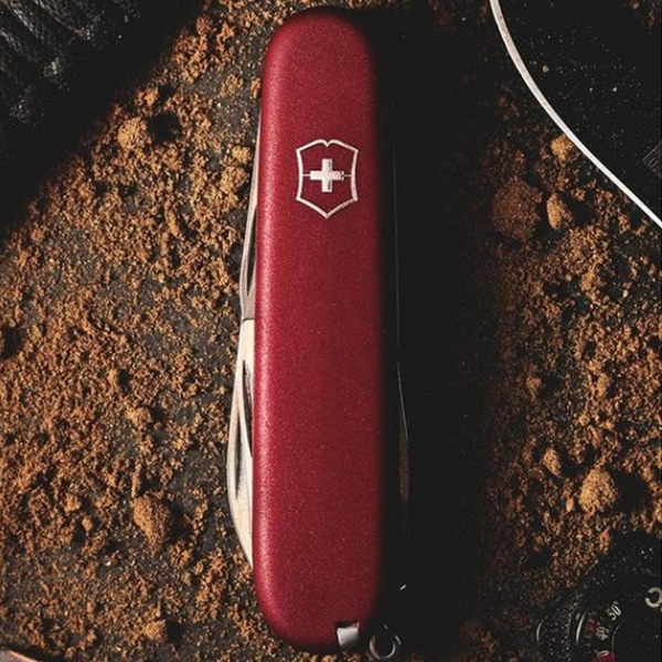 Victorinox Compact - Red