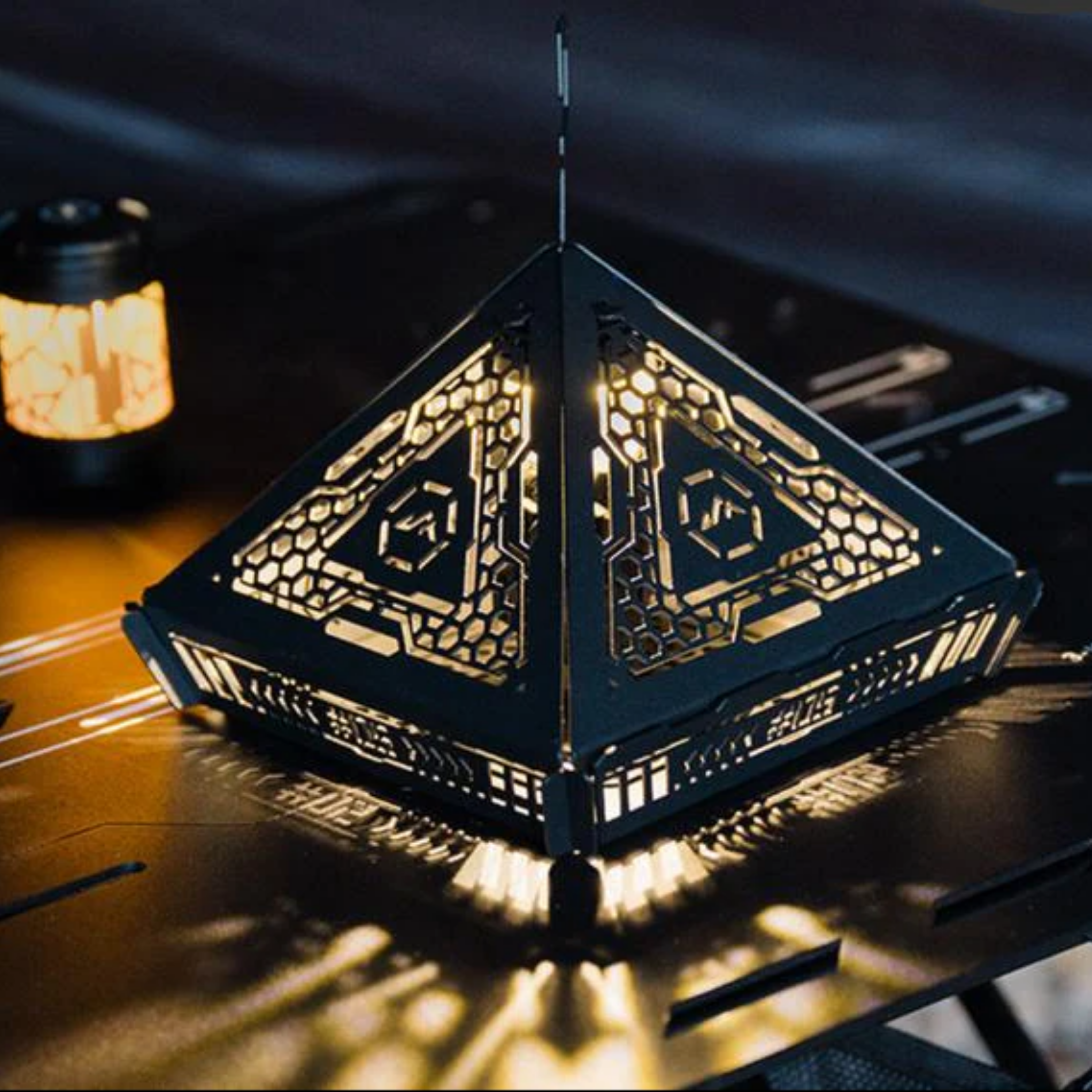 ShineTrip #05 Series Pyramid Shaped Lampshade Black