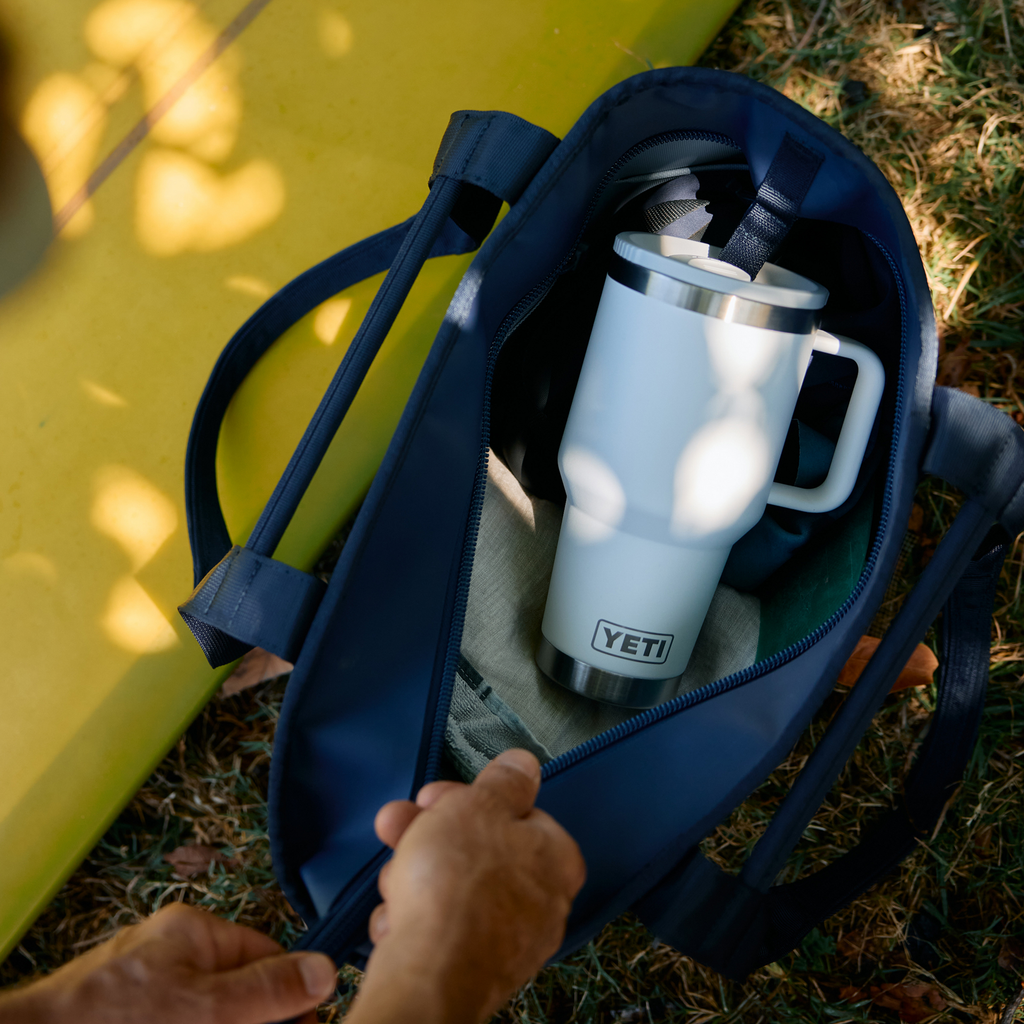 YETI Rambler® 30 OZ Travel Mug With Color-Matched Leakproof StrongHold™ Lid