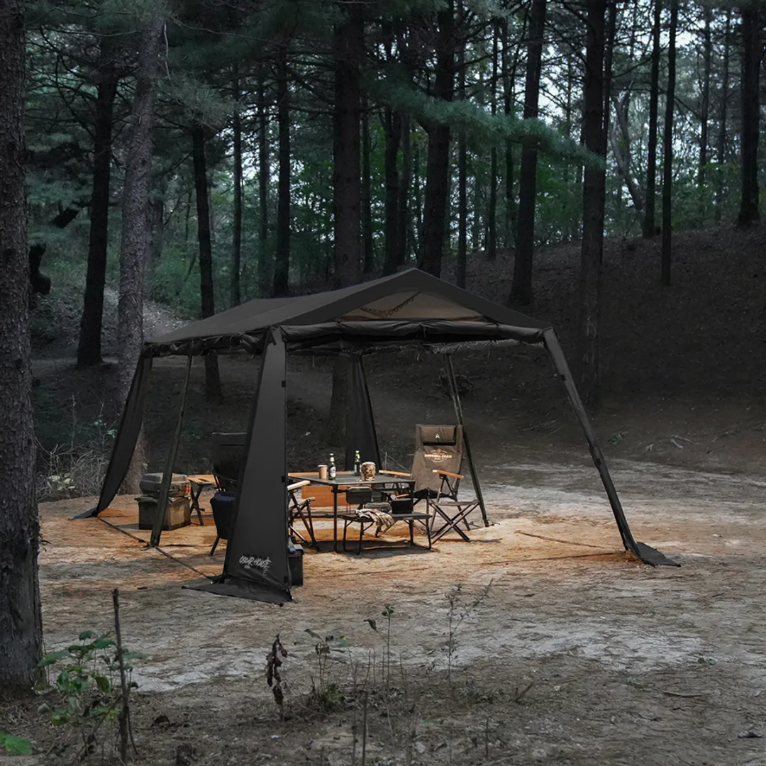 KZM Wild Field Oscar House - Black