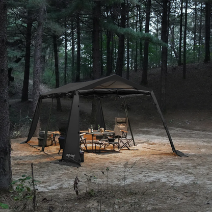 KZM Wild Field Oscar House - Black