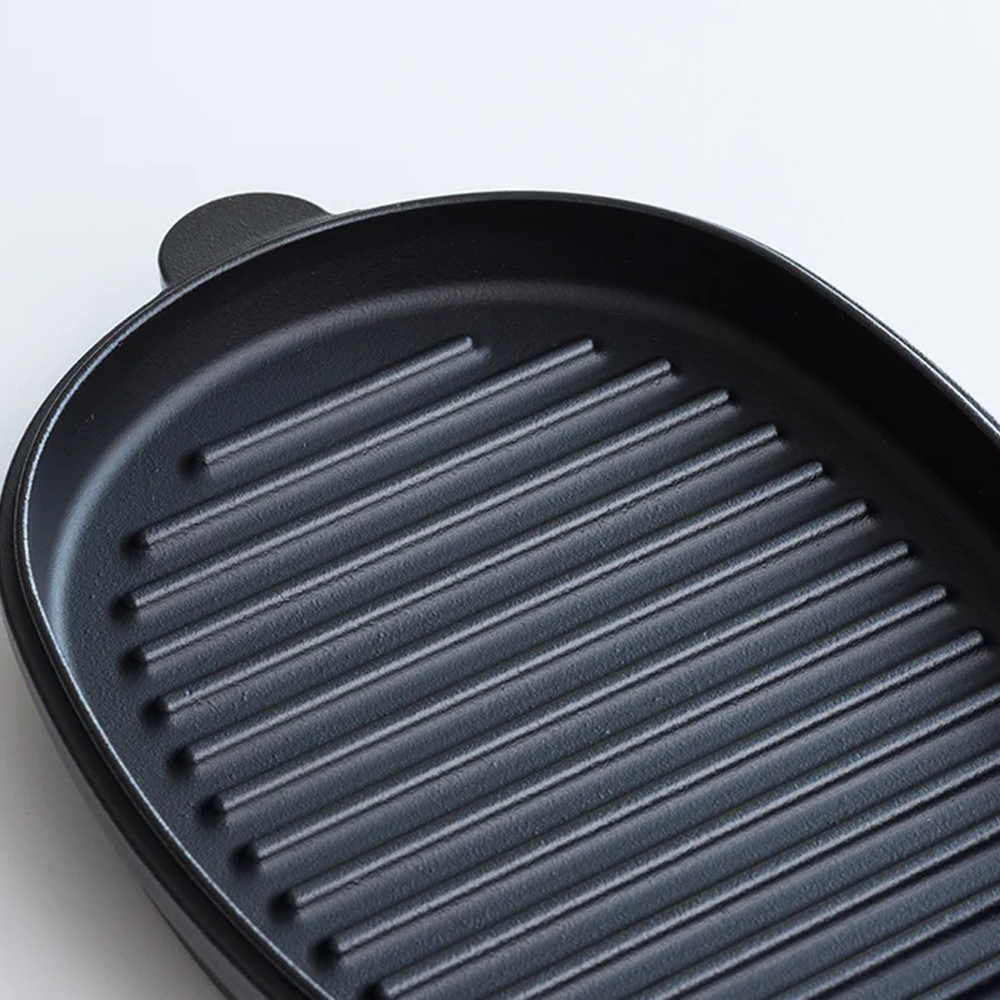 Snow Peak Micro Oval Cast Iron Oven