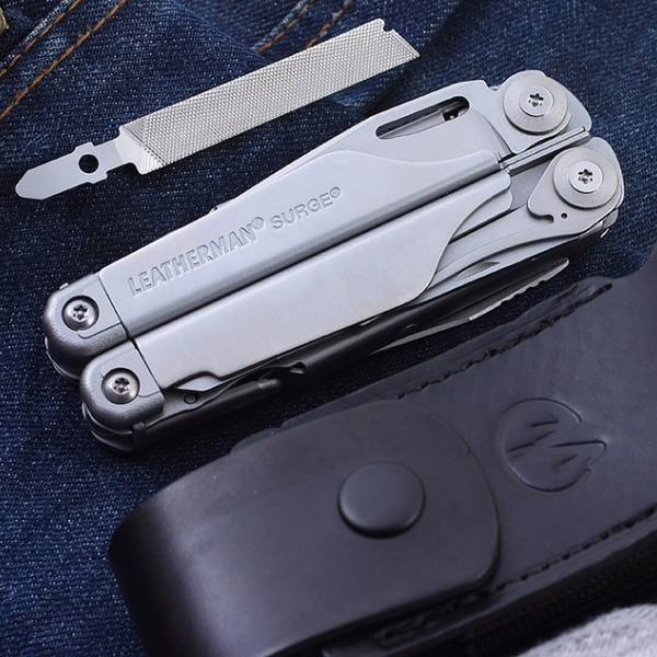 Leatherman Surge® Multi-Tool - Stainless Steel