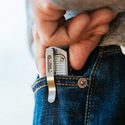 Leatherman Free™ T4 Multi-Tool - Navy